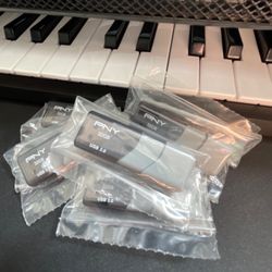 Brand New DJ USB 3.0 PNY 32GB 3000 HipHop Cumbia Bachata Corridos Disco EDM House Wedding Karaoke