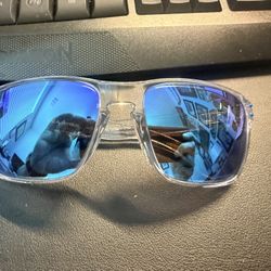 Oakley Holbrook  XL SUNGLASSES
