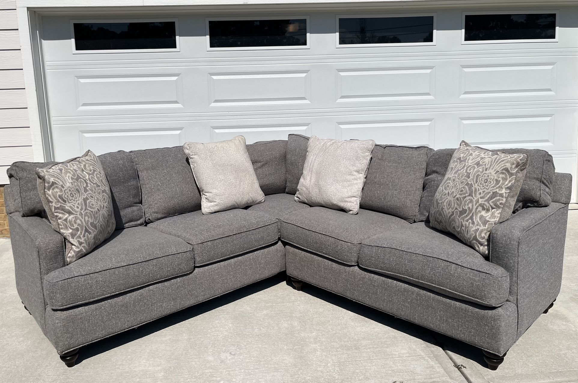 Beautiful Sectional Couch!😍