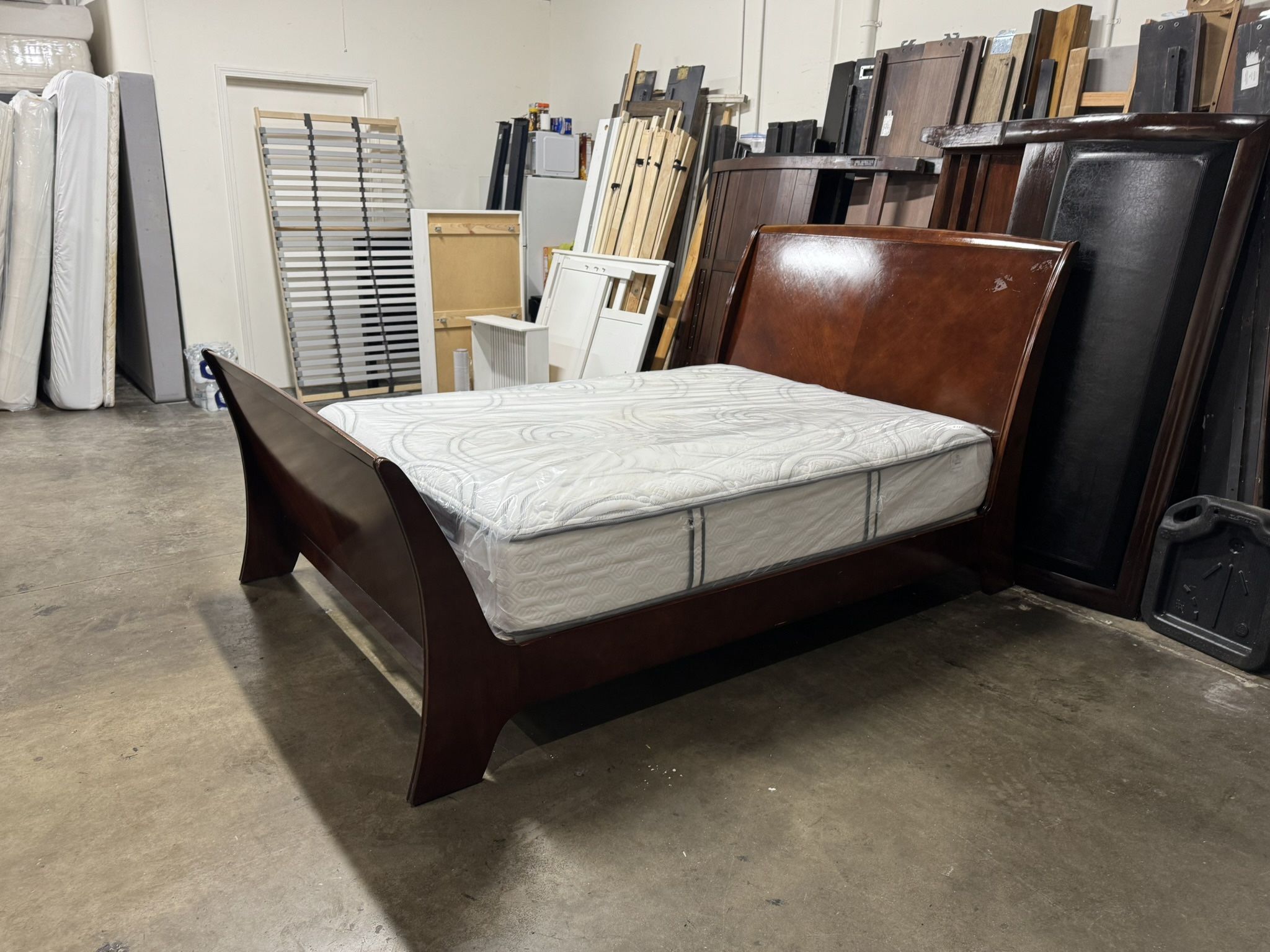 Queen Bed$260