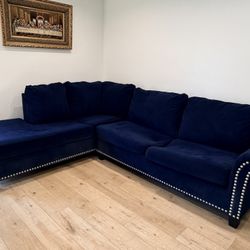 L -Shaped Couch 