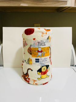 New Disney Winnie the Pooh Halloween Oversized Plush Throw Blanket