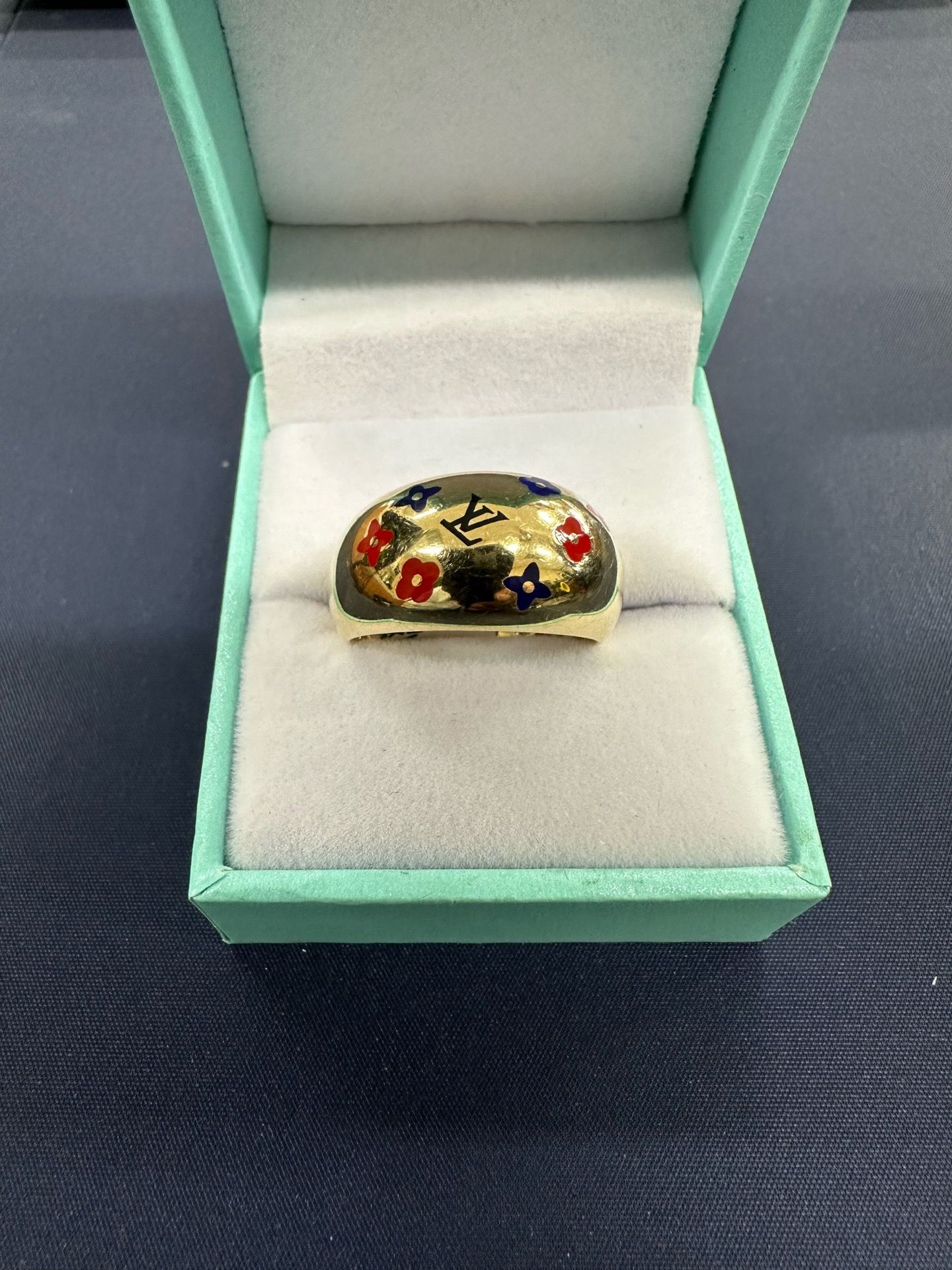 Ladies Fashion Ring Size 9