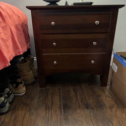 2 Piece Bedroom/Dresser Set