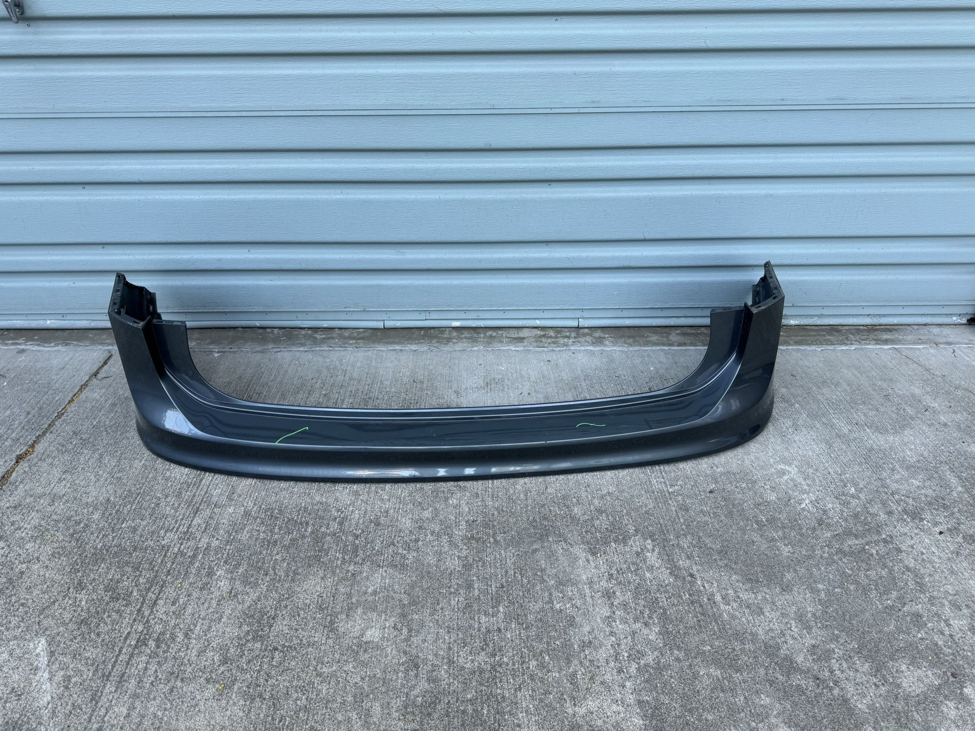 2018 2019 2020 Volkswagen Tiguan Rear Bumper Cover