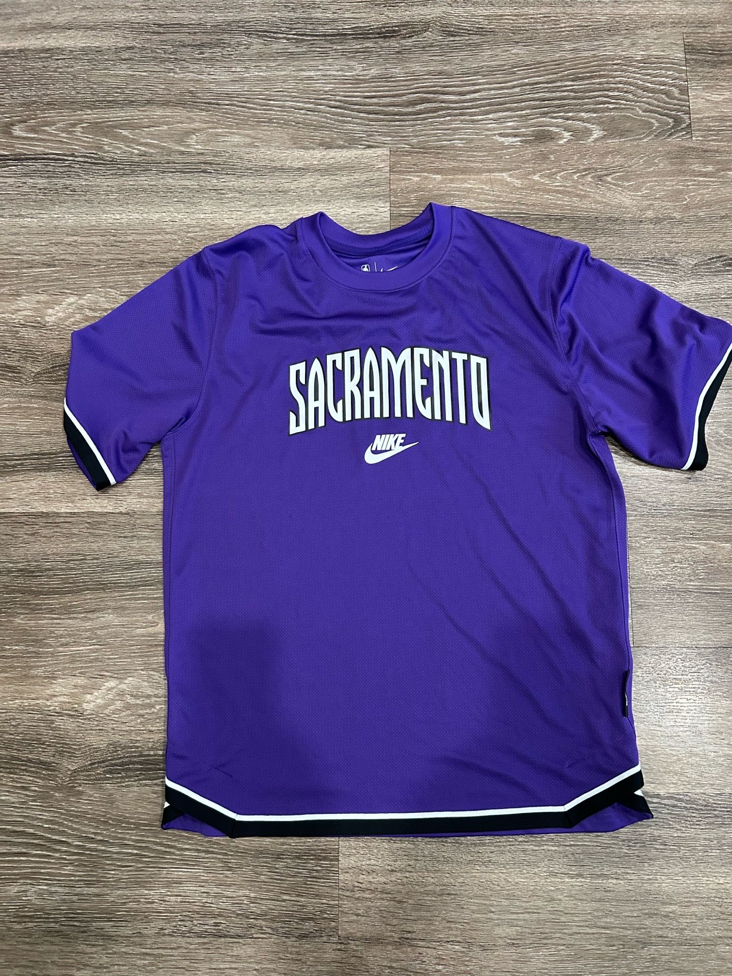 Nike Dri-FIT Sacramento Kings NBA Basketball Shirt Purple Black White Men’s M