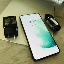 Samsung Galaxy S22 Black 128gb Unlocked. Firm Price 