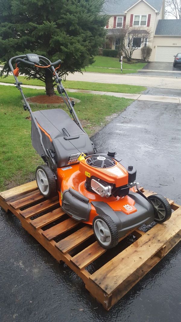 Husqvarna HU775BBC for Sale in Bolingbrook, IL - OfferUp