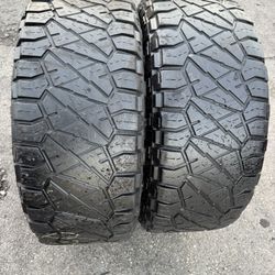 Set of 2 Nice NITTO RIDGEGRAPPLER 35✖️12.50R18LT ( We Install & Balance)