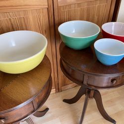 Pyrex Mixing Bowls 