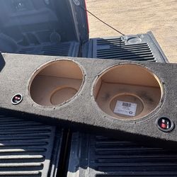 Subwoofer box for 2 12s