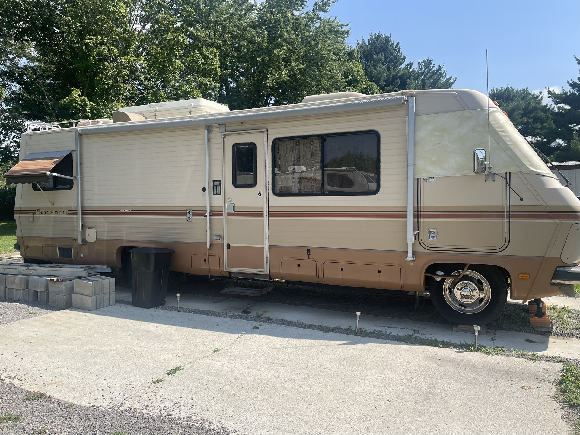 1985 Fleetwood Pace Arrow