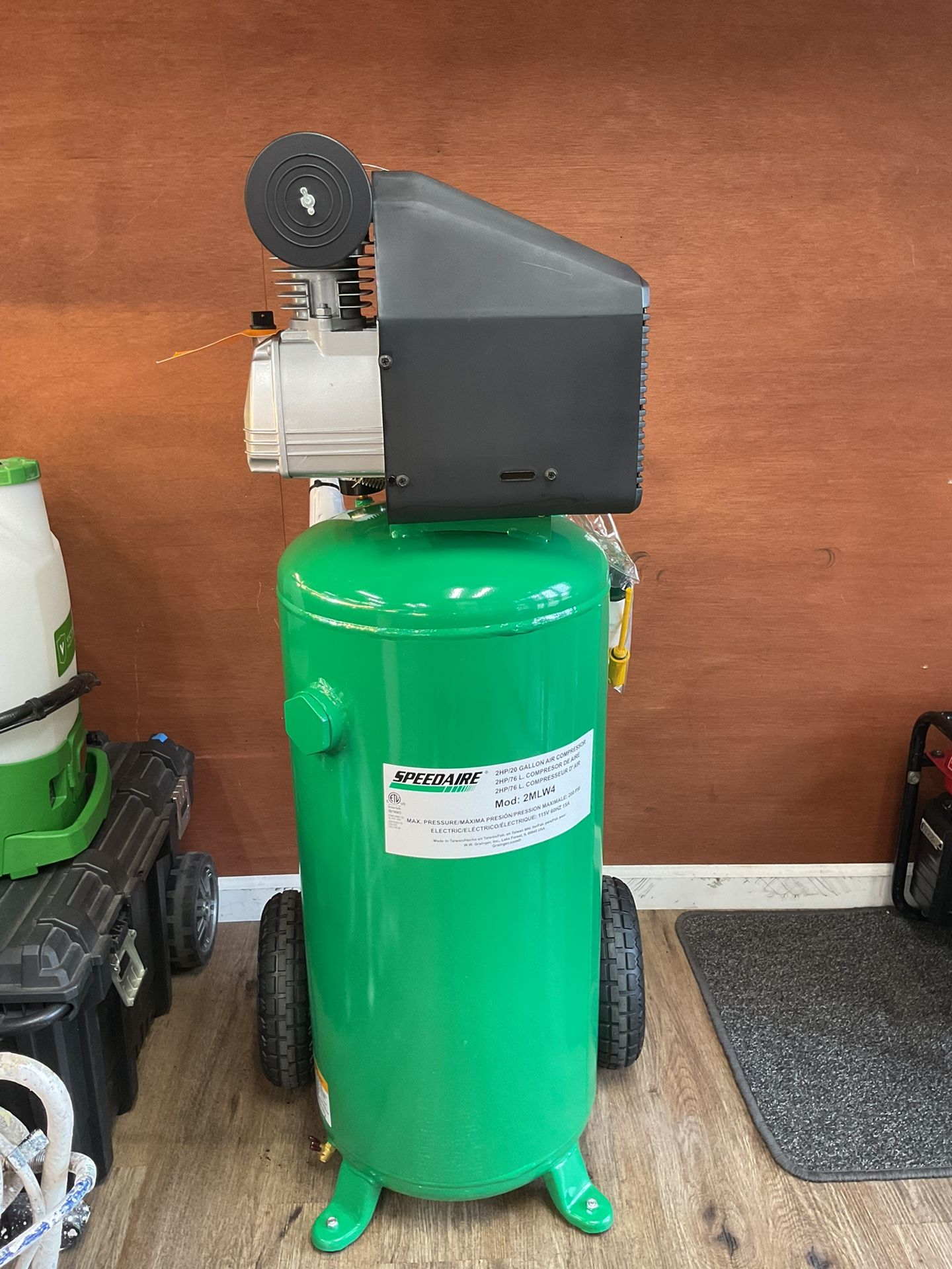 Speedair 20 Gallon Air Compressor