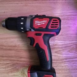 Milwaukee Drill / Driver