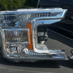 Ford F-150 F150 OEM Halogen PASSENGER Headlight Head light