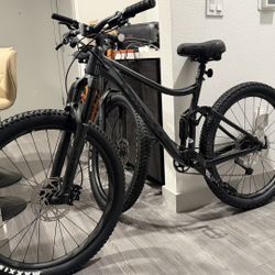 Brand New Giant Stance Mountain Bikes 