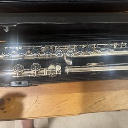 Yamaha Flute YFL-222 Intermediate Flute