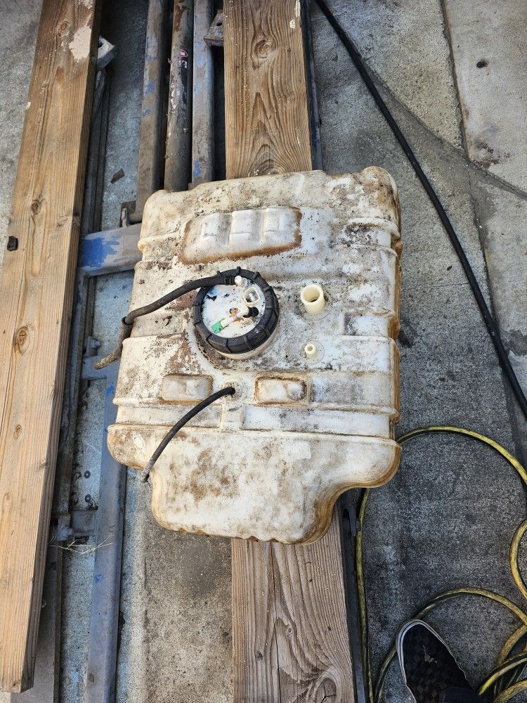 2004 Honda Aquatrax Turbo Fuel Tank With Pump 