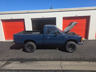 1985 Nissan 720