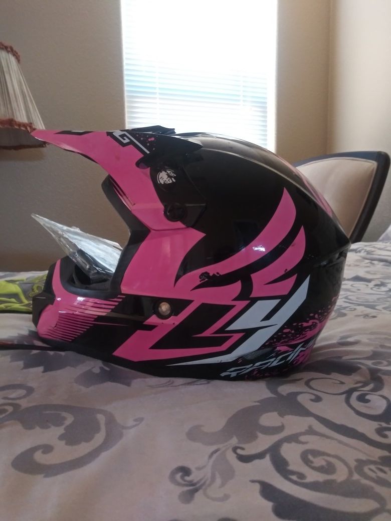 Dirt bike helmet