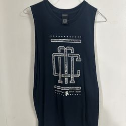 Men’s  T-Shirts Size  M (10 Available)