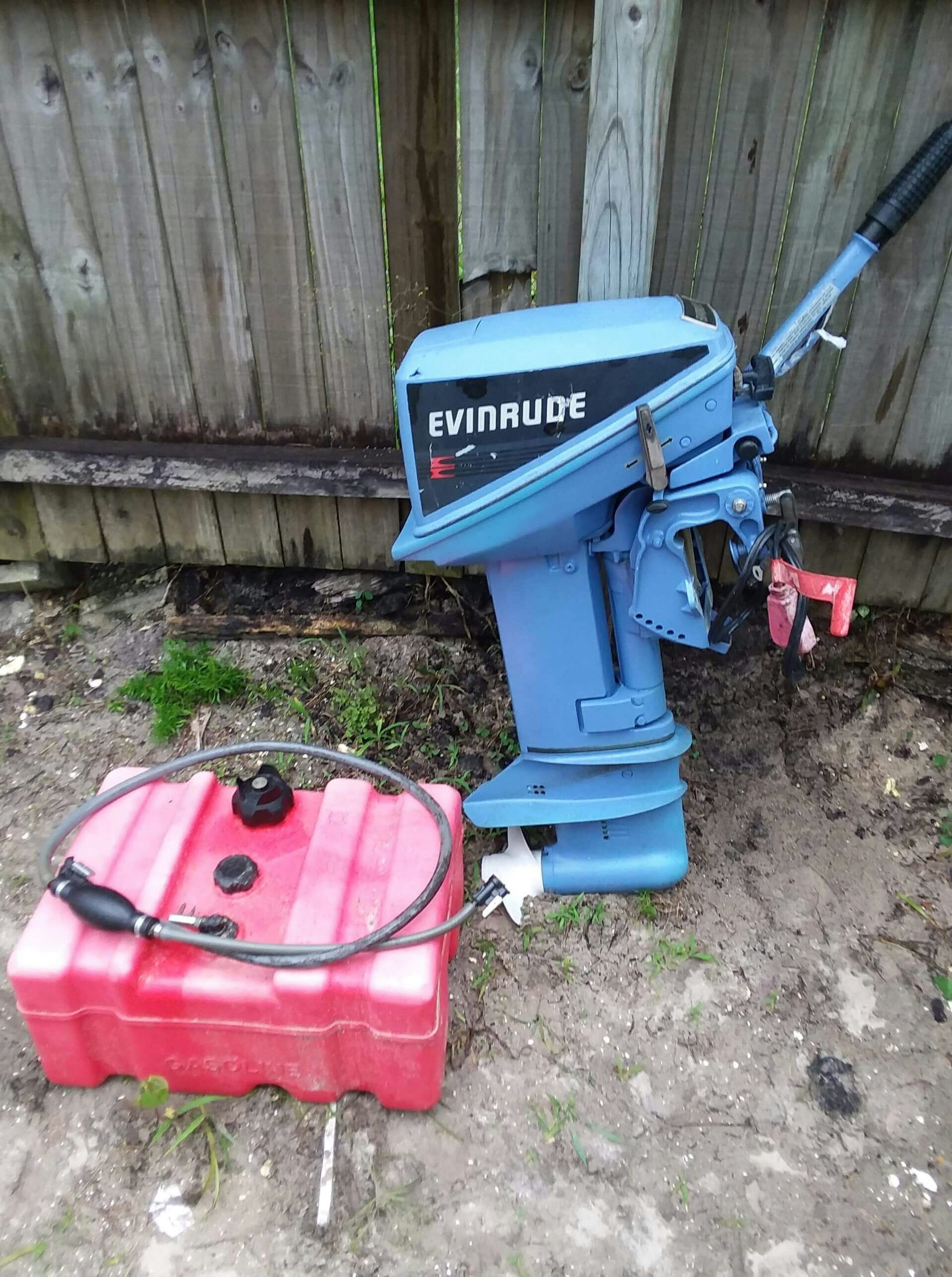 Boat motor must sell soon -86 evinrude 9.9