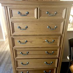 FREE VINTAGE DRESSING 