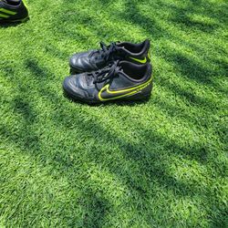 3 Pares De Zapatos Para Fútbol Soccer Del Número 2