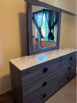 Modern gray 6 drawer dresser with mirror