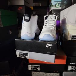 Air Jordan 11 Retro Legend Blue