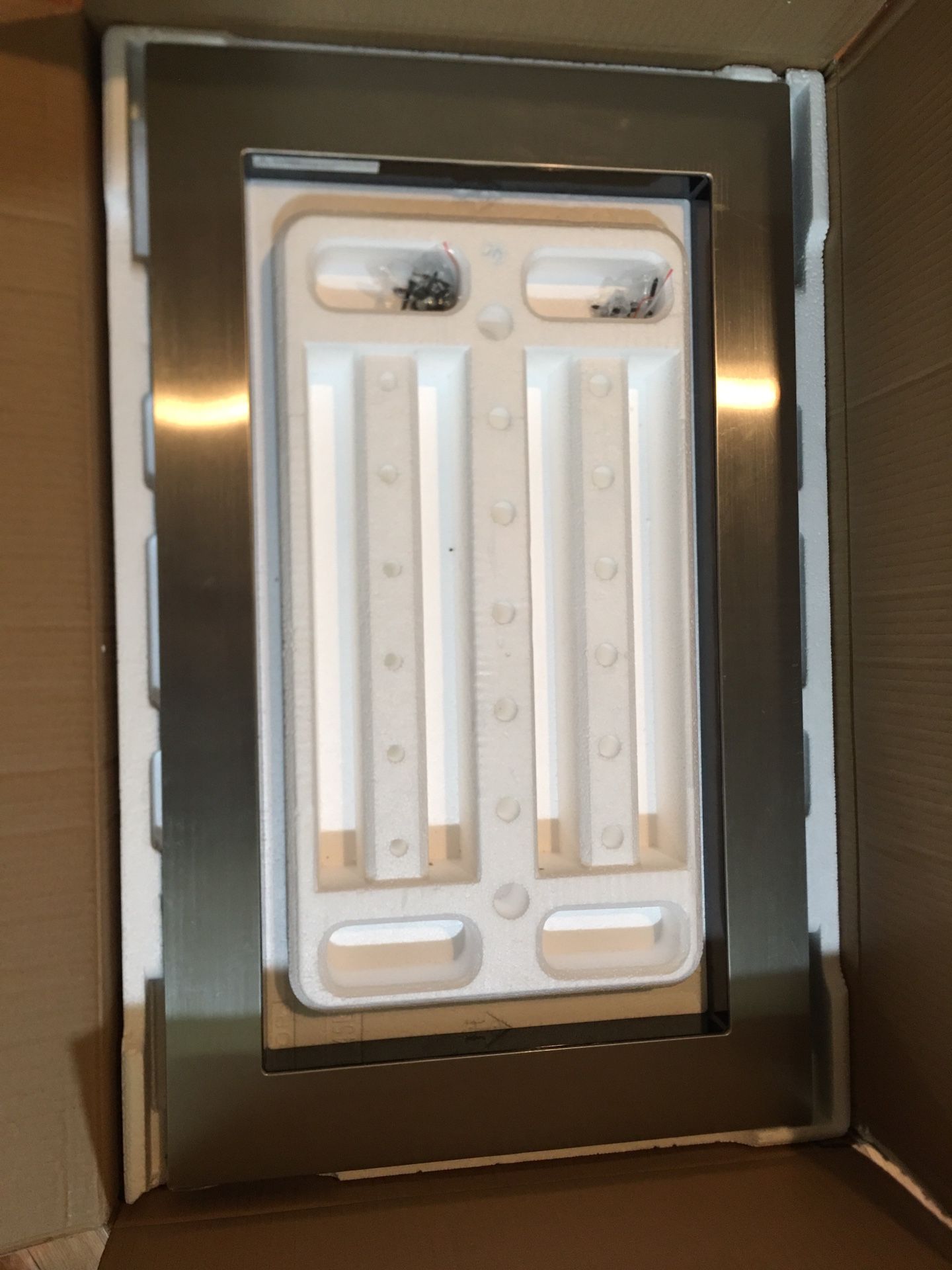 Frigidaire Microwave Trim Kit for Sale in Bothell, WA OfferUp