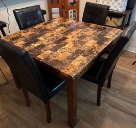 Dining Table Set with 4 Black Chairs