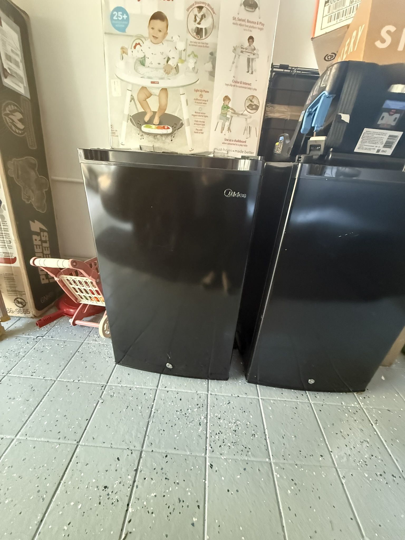 Midea MRU03M2ABB Upright Freezer Large Black, 3.0 Cubic Feet