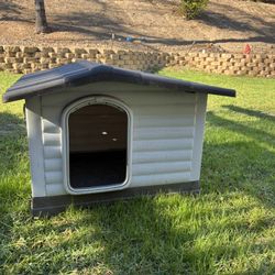 Plastic dog house