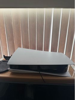 Ps 5 with games and controller