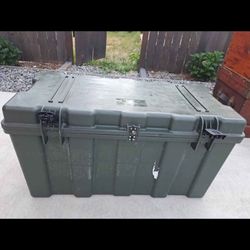 Hardigg TL500i Foot Locker Trunk Large Military Storage Case OD Green. HEAVY DUTY. Measures 36" wide