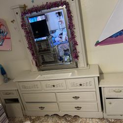 Bed Room Set 