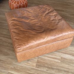 XL LEATHER OTTOMAN 