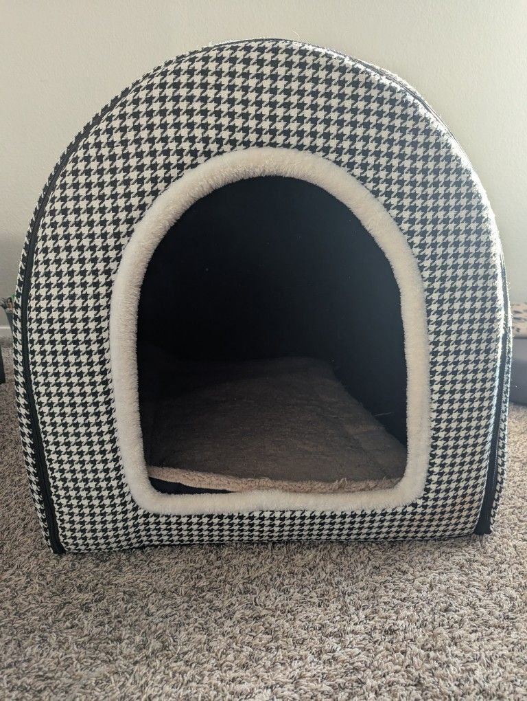 Portable Dog House + Free Dog Bed & Blanket