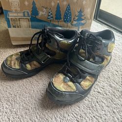 Army fur shoes women 6.5