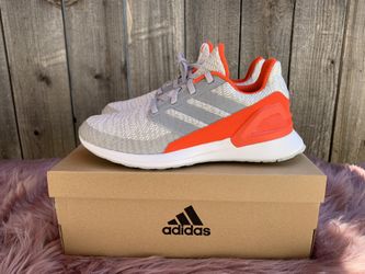 $30 Kids Adidas Brand New Size 4Y