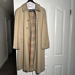 Vintage Burberry Nova Beige Men's Trench Coat Size 38 Reg