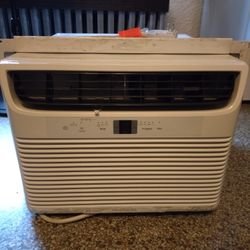 Frigidaire Air Conditioner 10,000 BTU