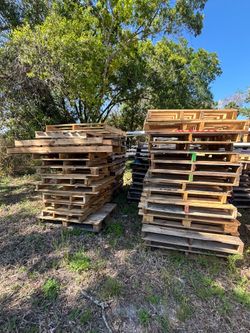 Pallets & Wood boxes $1.00 each