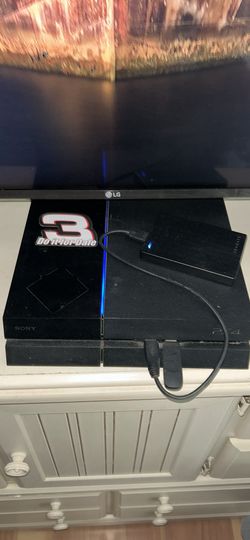 PS4 games ext hard drive and wireless headset