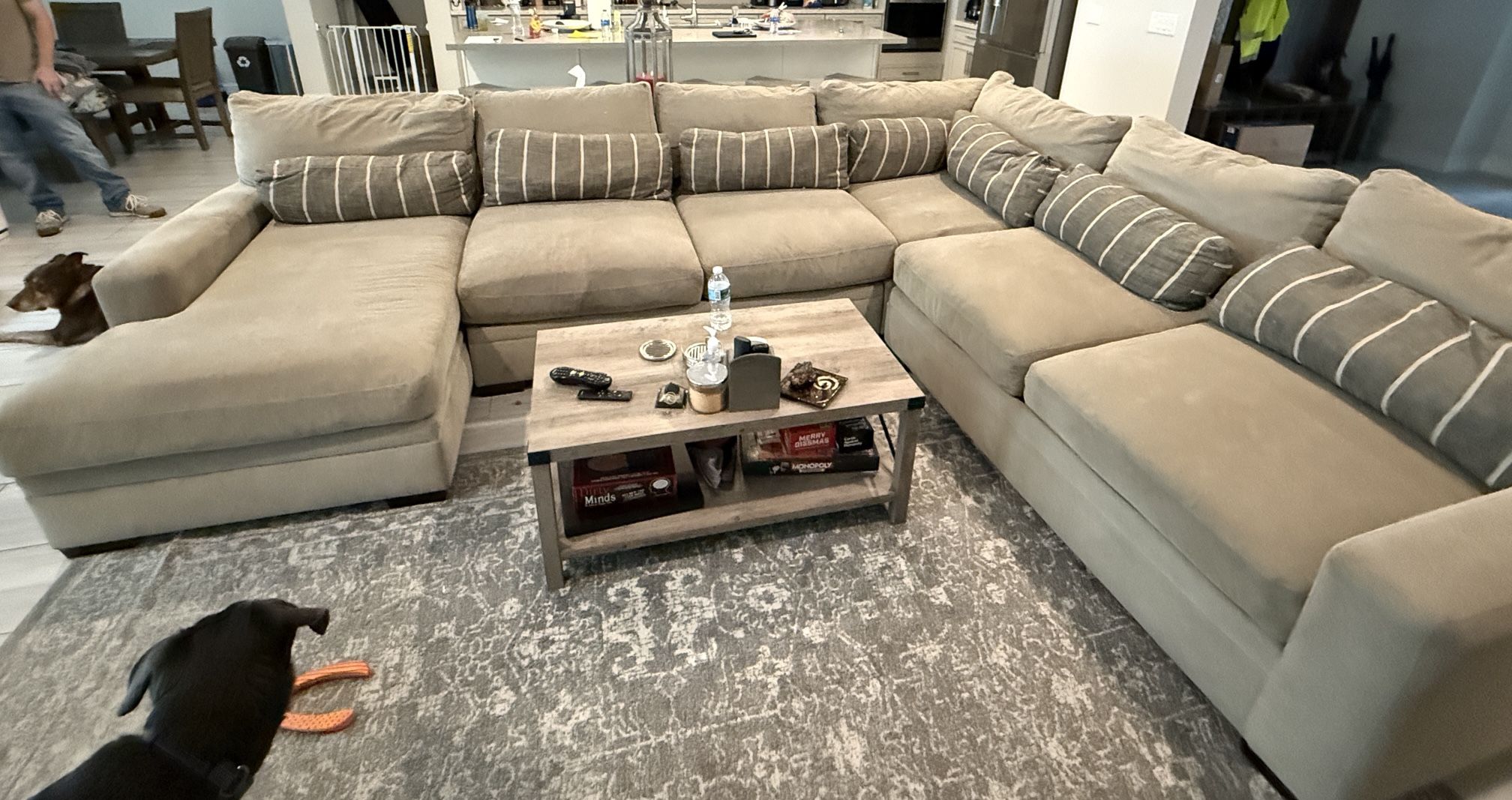 kroehler sectional Over sized Sofa