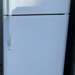 Kenmore White Fridge 