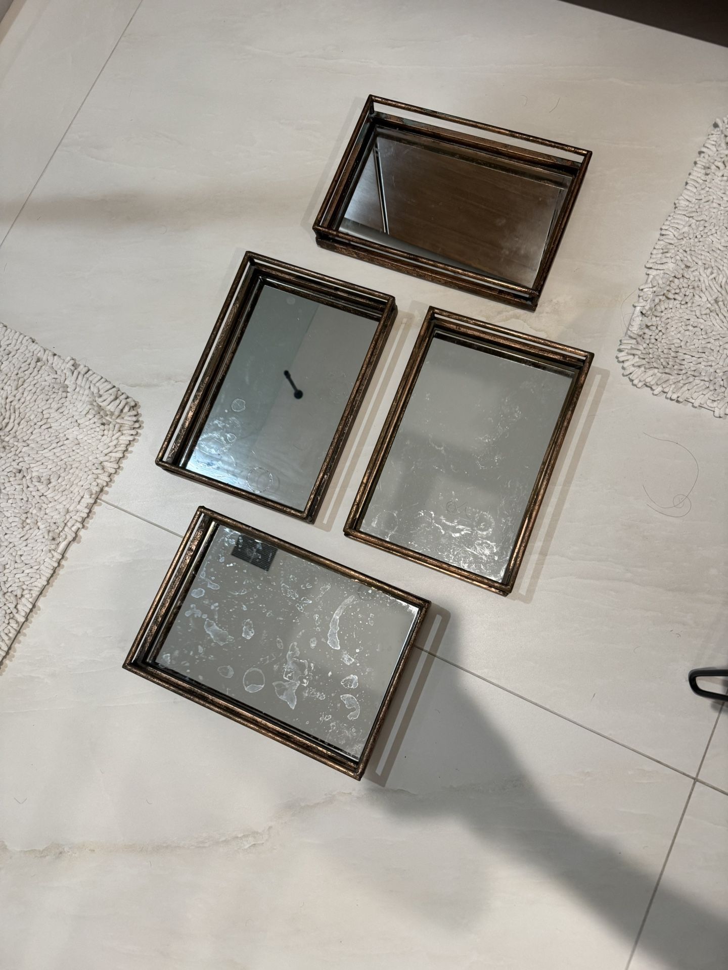 Set of 4 Decorative Copper and Mirror trays