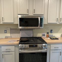 LG Microwave Model LMV2031ST NEVER USED