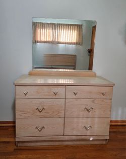 Vintage 6 drawer dresser and headboard w/frame